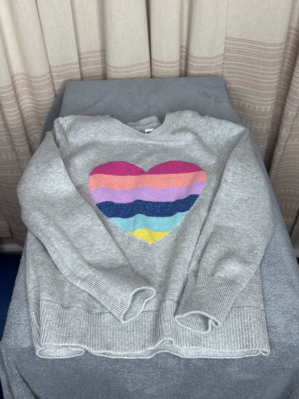 Gap Kids Girls Gray Rainbow Stripe Heart Sweater - Size S